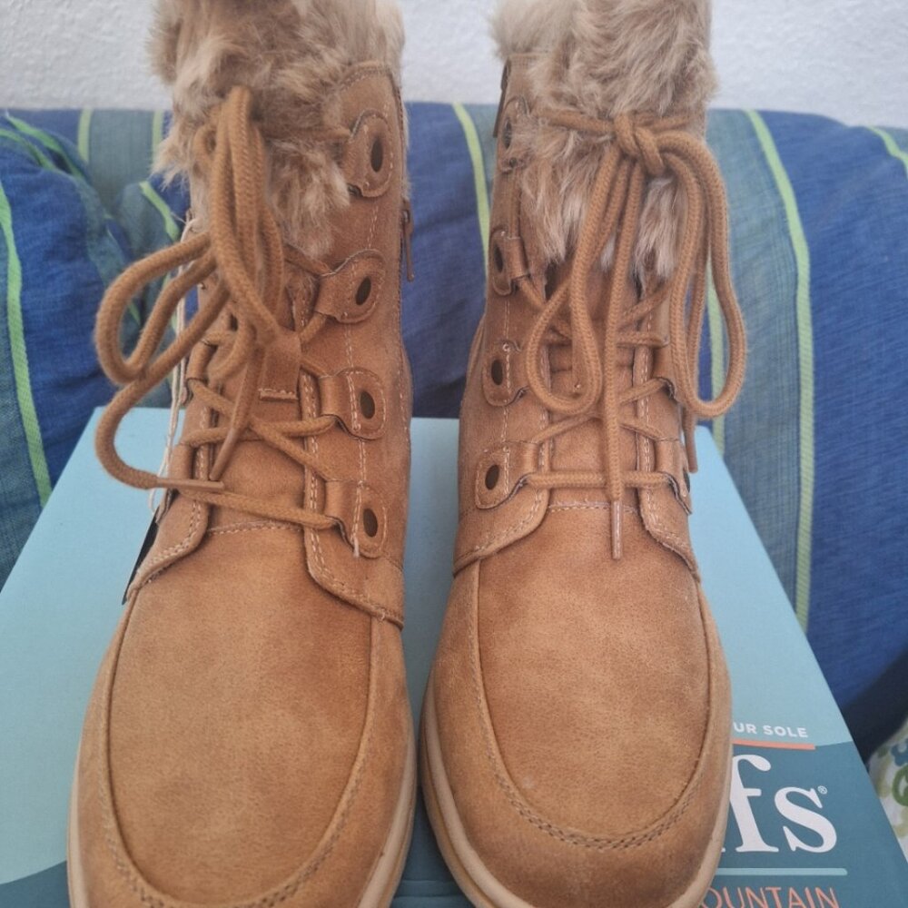 Cliffs by White Mountain. Holly Boot. Size 11